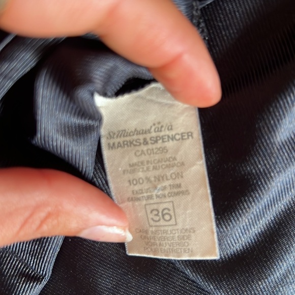 Closing closet ⭐️Vintage 90s Black Lingerie Lace and Satin Boudoir Top - Picture 3 of 4